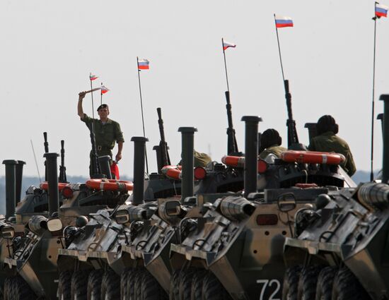 Marine and paratroopers landing drill in Kaliningrad Region