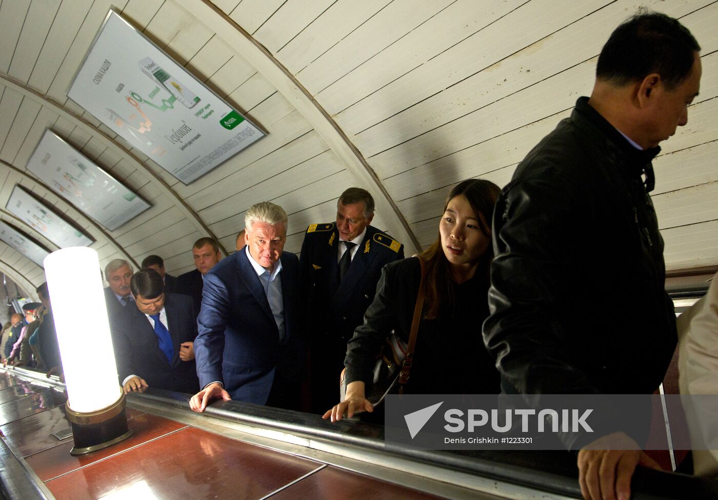 Vladimir Putin and Sergei Sobyanin visit Novokosino station