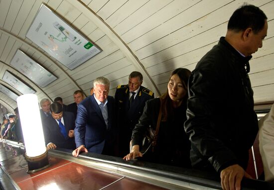 Vladimir Putin and Sergei Sobyanin visit Novokosino station
