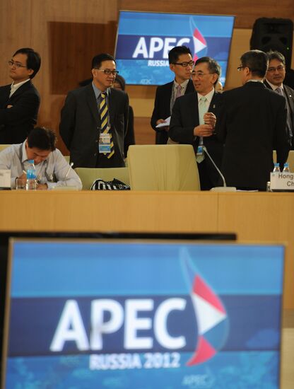 APEC Senior Officials\ Meeting