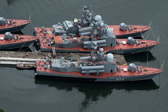 Vladivostok and Russky Island as seen from helicopter