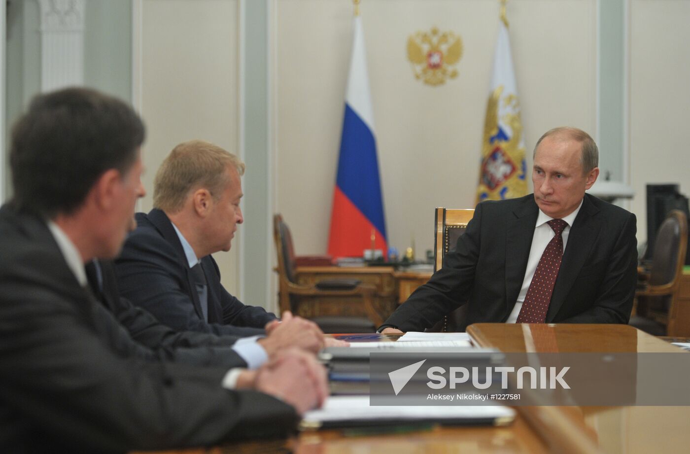 Vladimir Putin meets with Leonid Markelov