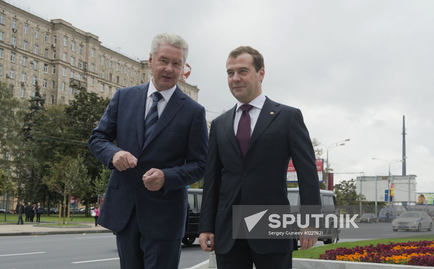 Dmitry Medvedev at unveiling of restored Gate of Triumph