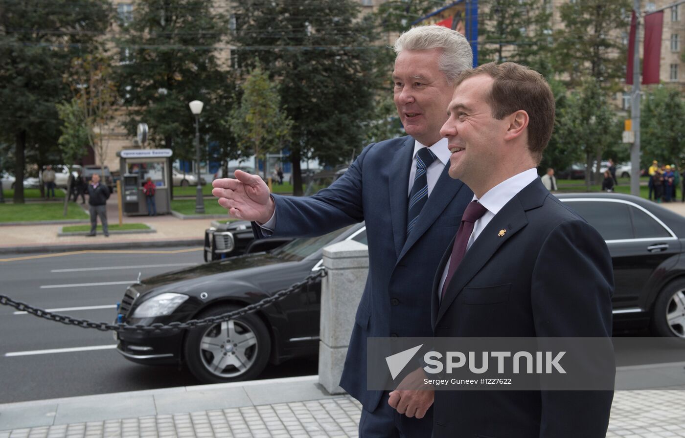 Dmitry Medvedev at unveiling of restored Gate of Triumph