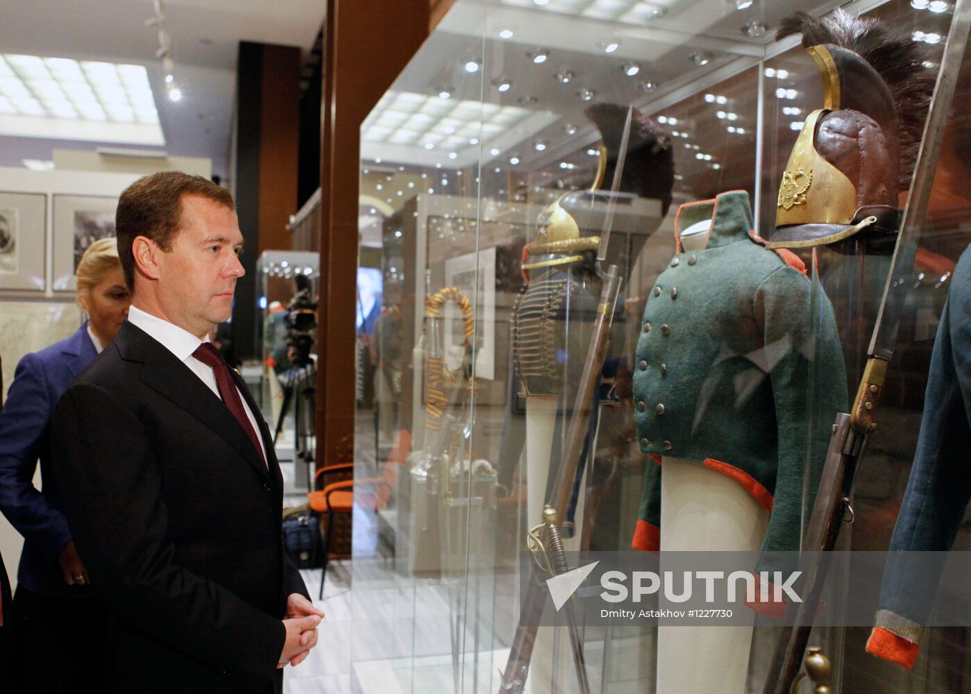 Medvedev attend 1812 Patriotic War Museum opening
