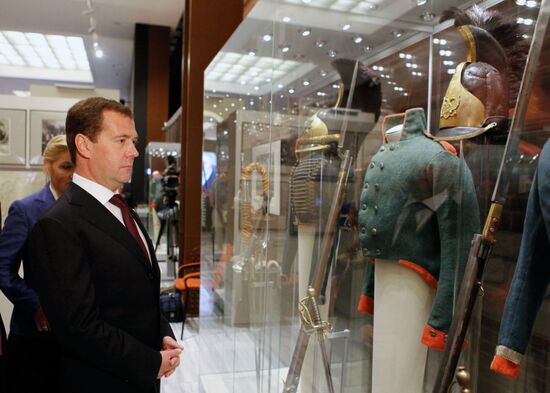 Medvedev attend 1812 Patriotic War Museum opening