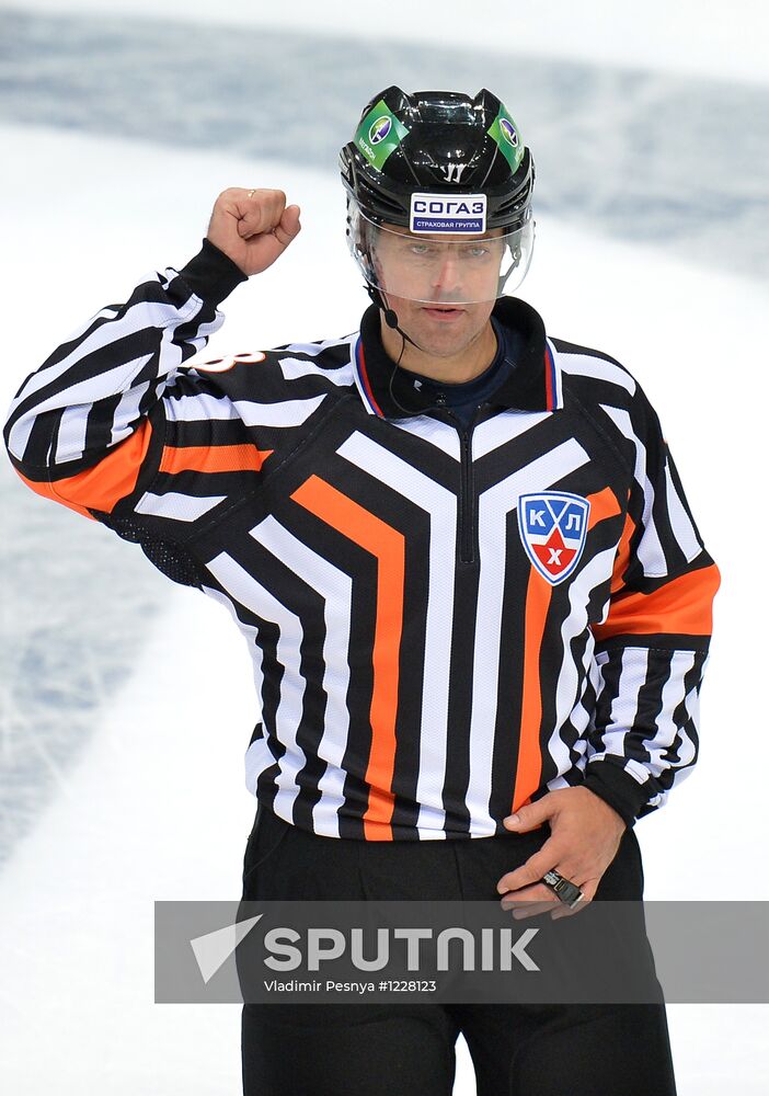 Ice Hockey. KHL. Dynamo vs. Avangard