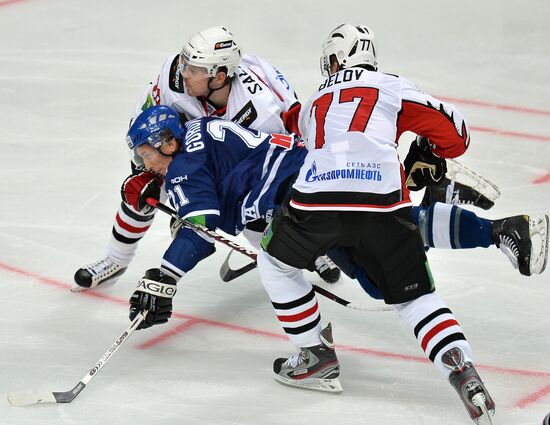 Hockey KHL. Dynamo vs. Avangard