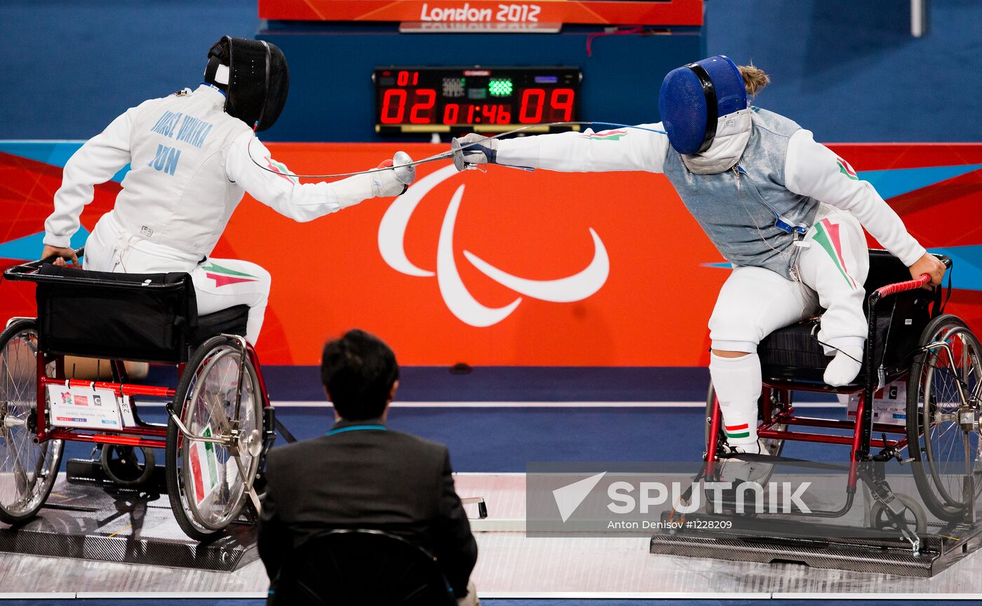 Paralympics 2012 Wheelchair Fencing. Women