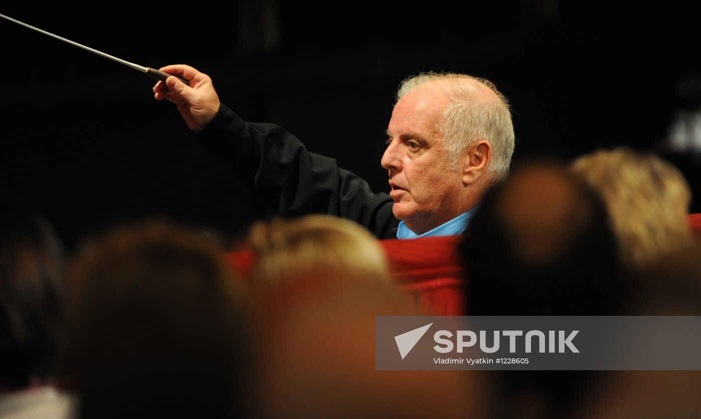 La Scala company rehearses "Don Giovanni" in Moscow