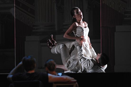 La Scala company rehearses "Don Giovanni" in Moscow