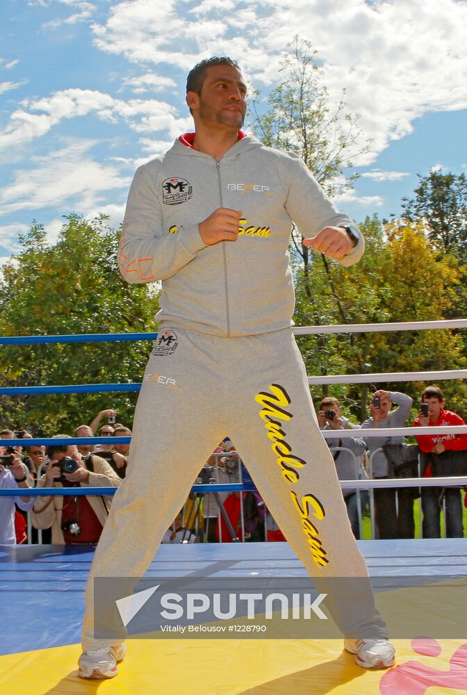 Boxing. Vitali Klitschko and Manuel Charr's training sessions