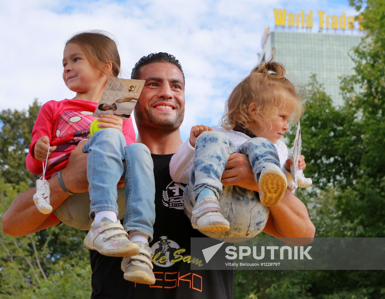 Boxing. Vitali Klitschko and Manuel Charr's training sessions