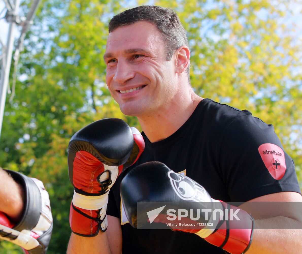 Boxing. Vitali Klitschko and Manuel Charr's training sessions