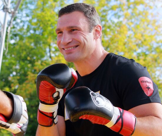 Boxing. Vitali Klitschko and Manuel Charr's training sessions