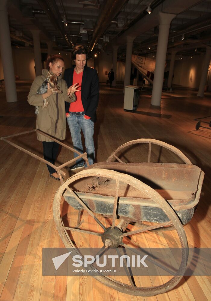 Opening of Red October Gallery