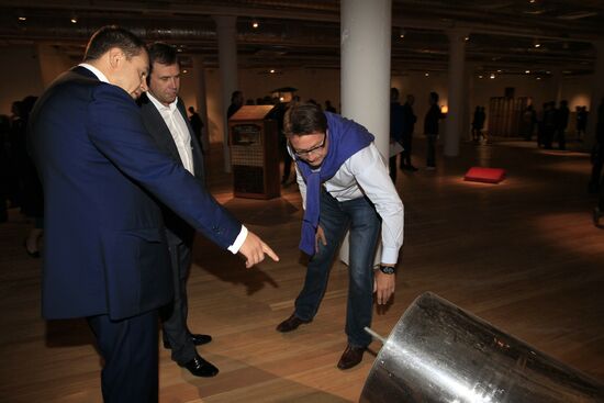 Opening of Red October Gallery