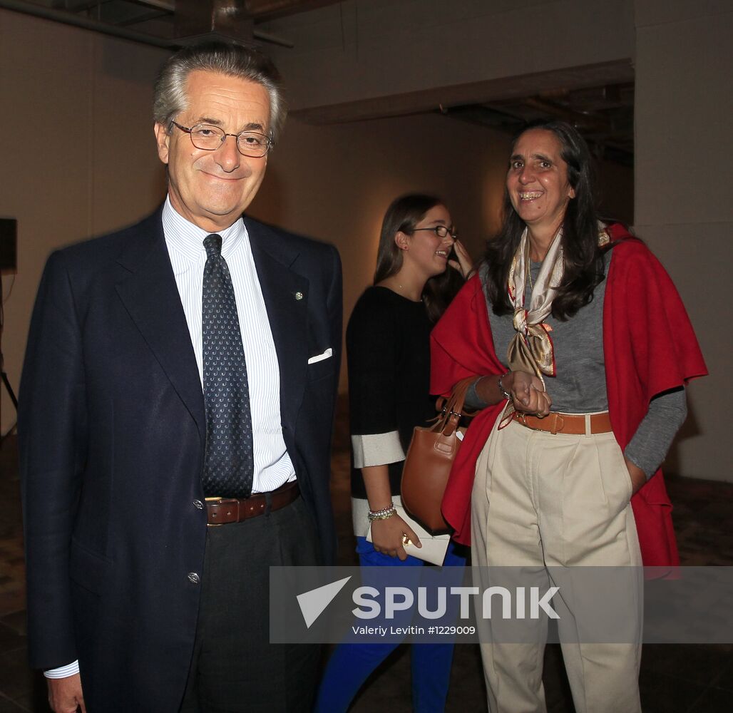 Opening of Red October Gallery