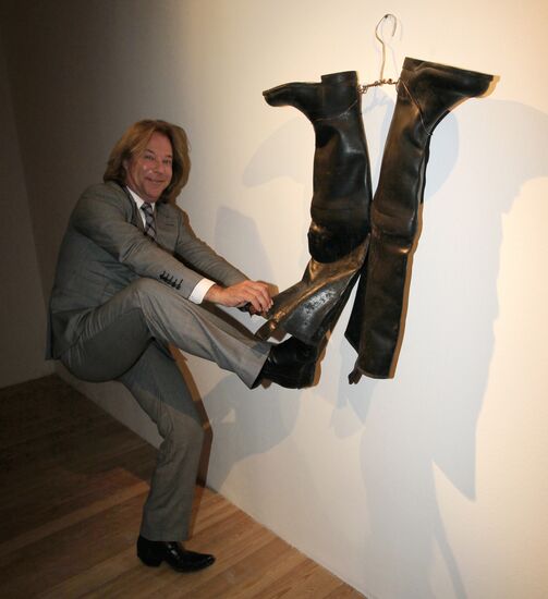 Opening of Red October Gallery