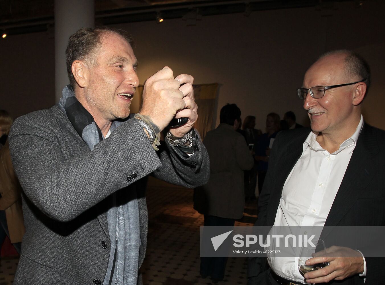 Red October Gallery opens in Moscow