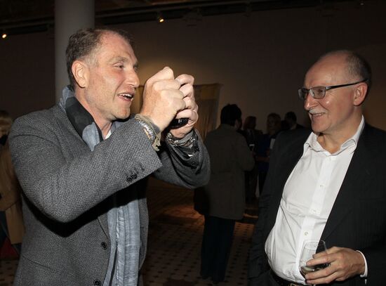 Red October Gallery opens in Moscow