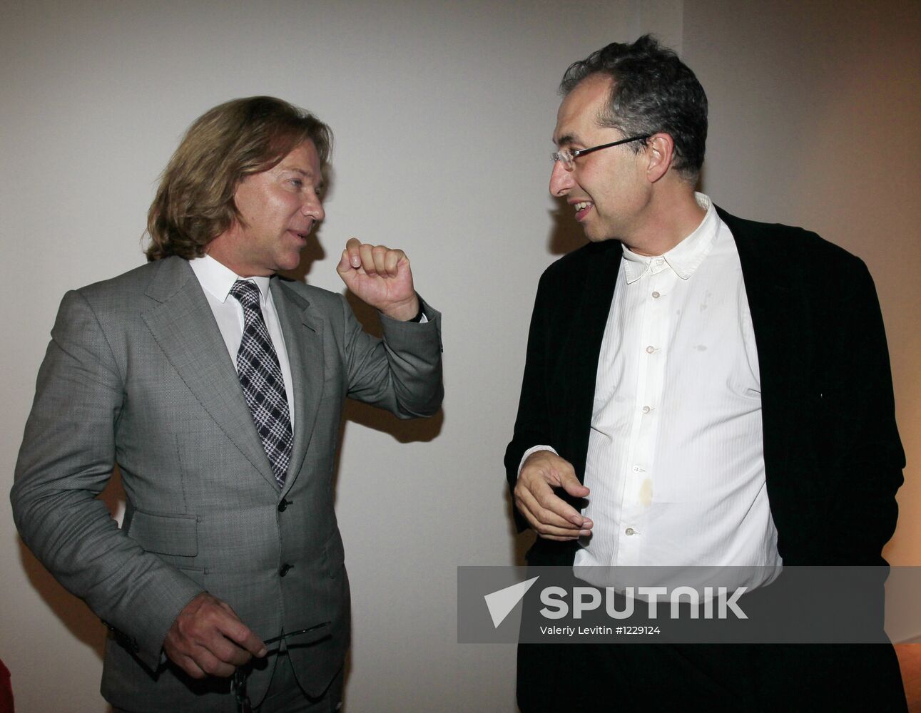 Red October Gallery opens in Moscow