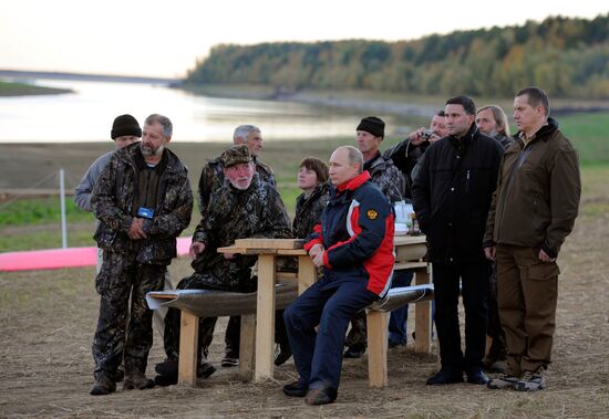 V. Putin takes part in an environmental project "Flight of Hope"