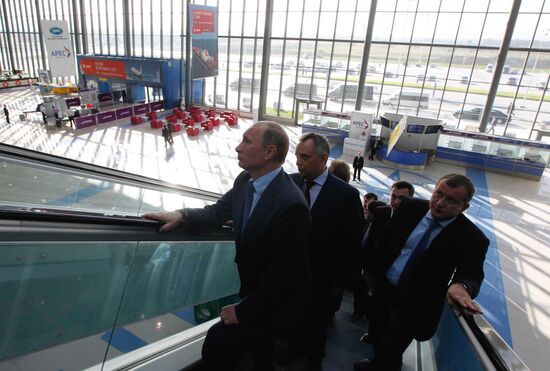 Putin arrives in Vladivostok for APEC Summit
