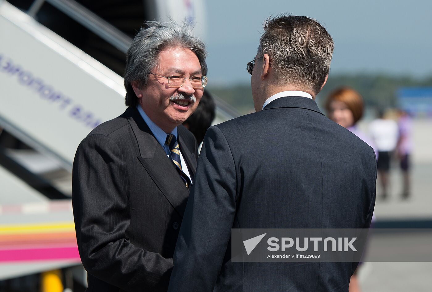APEC delegation heads arrive in Vladivostok for Leaders' Week