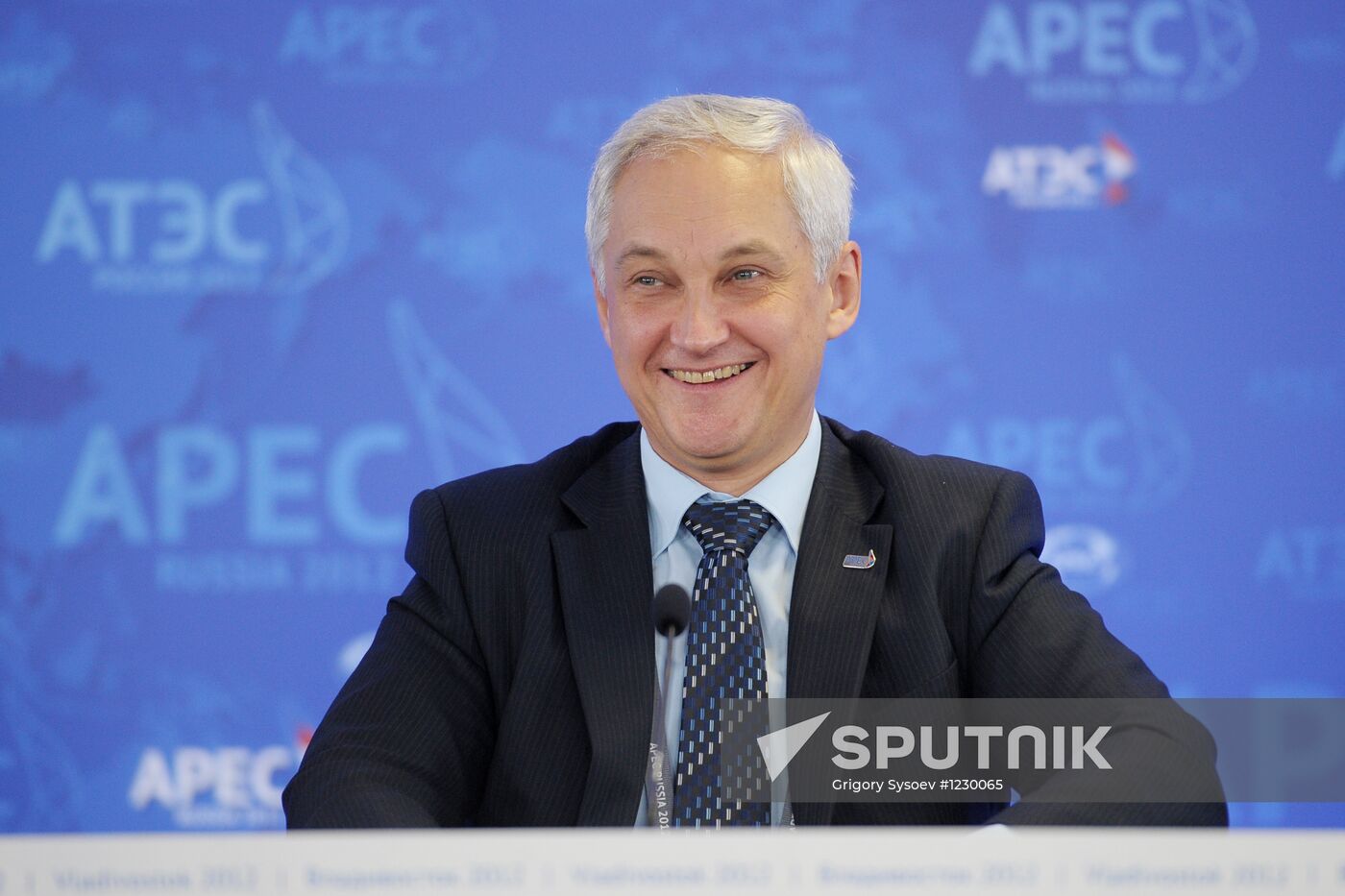 Joint press briefing following APEC Ministerial Meeting