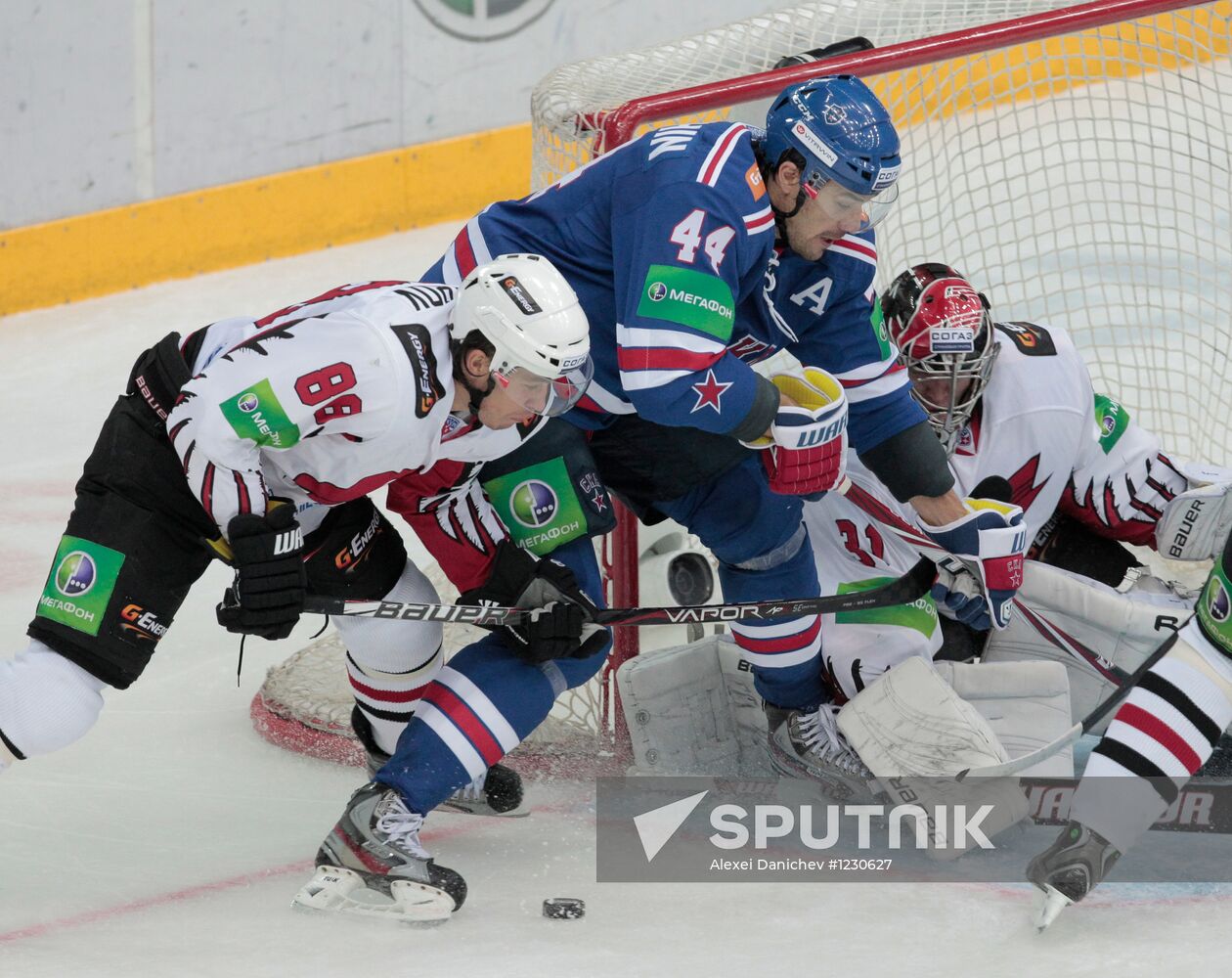Hockey. KHL. SKA vs. Avangard