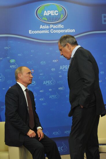 Vladimir Putin's bilateral meetings with APEC leaders