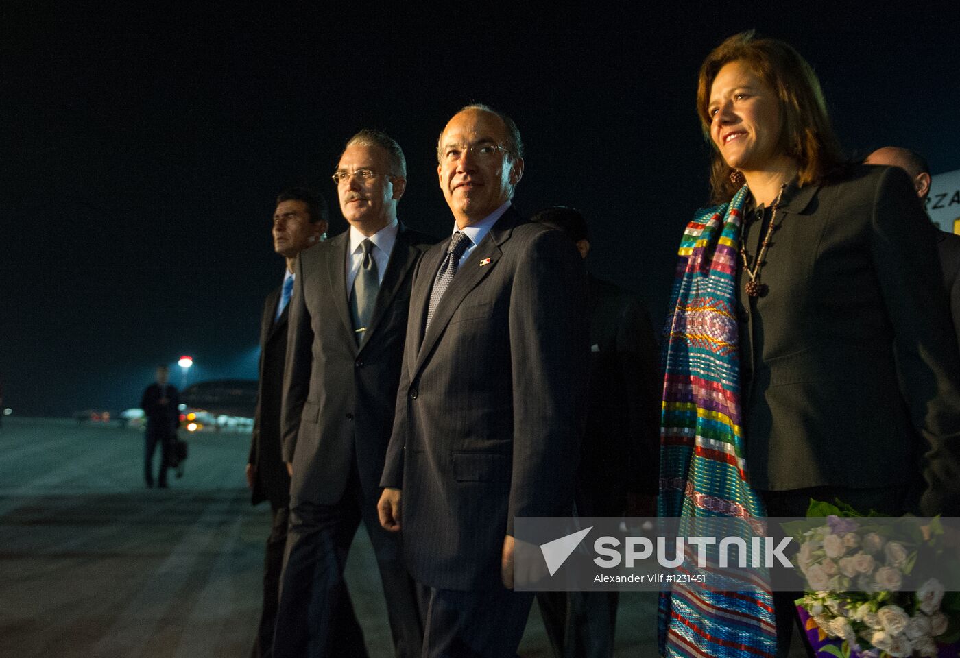APEC delegation heads arrive in Vladivostok