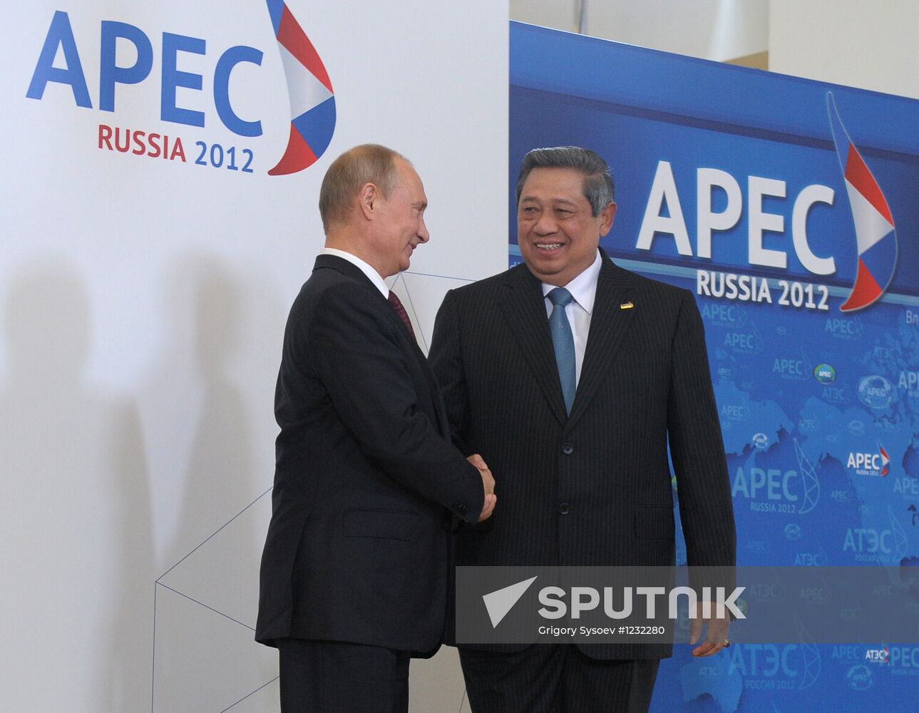 APEC leaders arrive for First APEC Economic Leaders' meeting