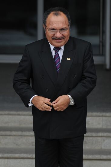 APEC economic leaders gather for their first meeting