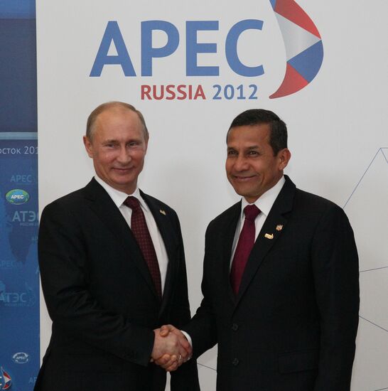 APEC leaders arrive for First APEC Economic Leaders' meeting