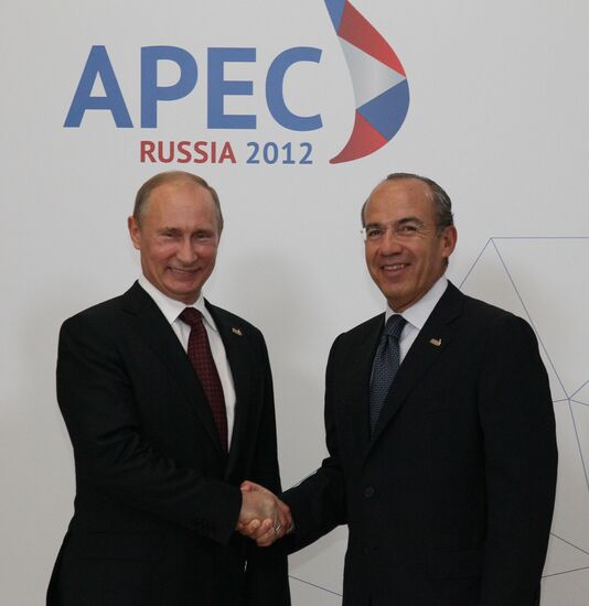 APEC leaders arrive for First APEC Economic Leaders' meeting