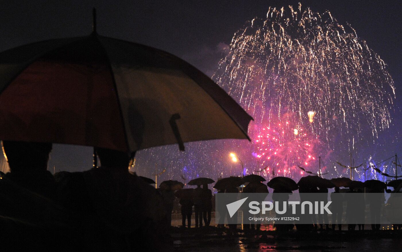 Fireworks and laser show to mark APEC-2012 Leaders' Week