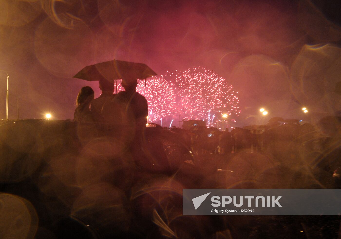 Fireworks and laser show to mark APEC-2012 Leaders' Week