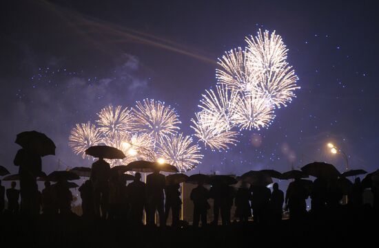 Fireworks and laser show to mark APEC-2012 Leaders' Week