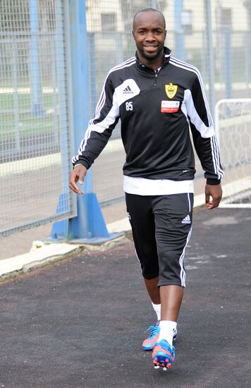 Lassana Diarra's first training session in FC Anzhi