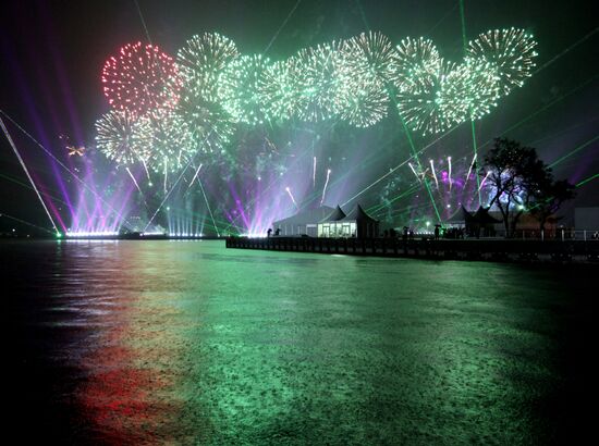 Fireworks and laser show to mark APEC-2012 Leaders' Week