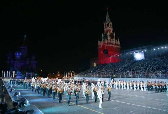Spasskaya Tower festival closing