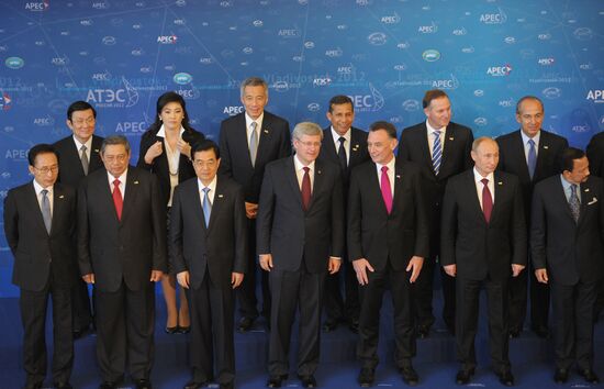 Official photographs of APEC Economic Leaders