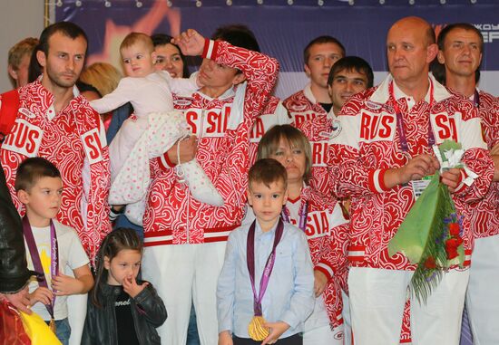 Meeting the Russian team from 14th summer Paralympic Games 2012