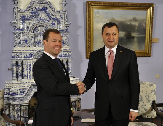 Russian, Moldova's Prime Ministers meet in Moscow