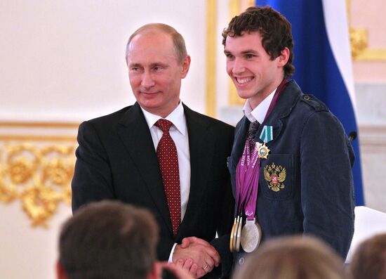 Vladimir Putin presents state awards to Paralympic gold winners