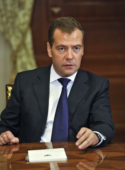 Prime Minister Dmitry Medvedev meets with UR leadership