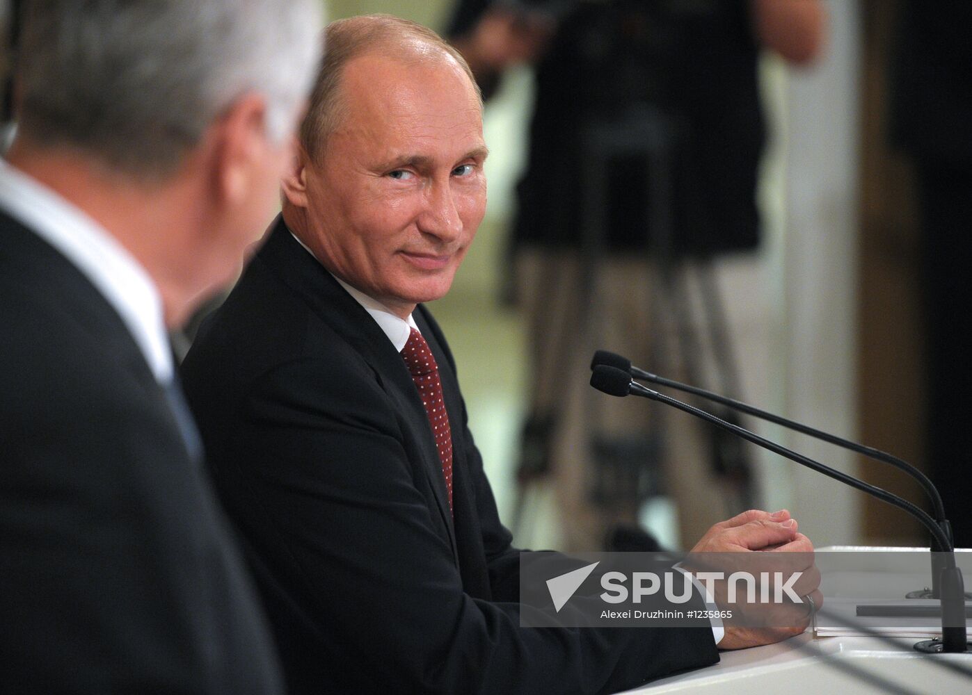 Russian President Vladimir Putin meets his Serbian counterpart