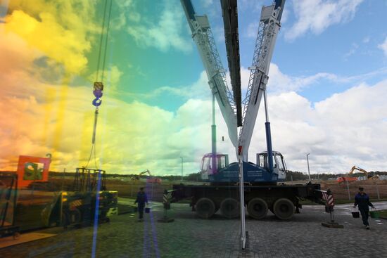 Building innovation city of Skolkovo outside Moscow